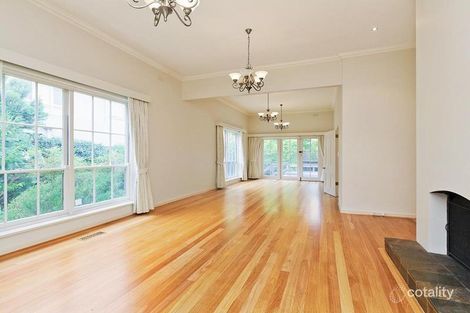 13a Athelstan Rd, Camberwell, VIC 3124