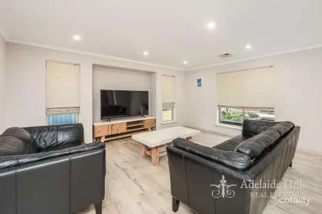 Property photo of 18 West Parkway Mount Barker SA 5251