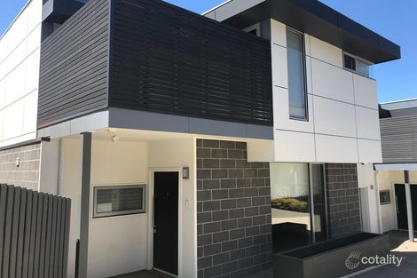 2/61 Clarke St, Newtown, VIC 3220