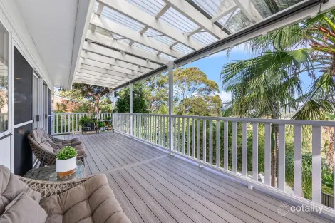 Property photo of 4 Iramir Place Warriewood NSW 2102