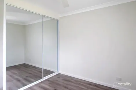 Property photo of 5 Romilly Place Ambarvale NSW 2560