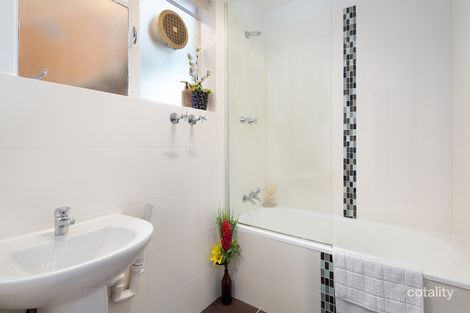 Property photo of 2/181-183 Geelong Road Seddon VIC 3011