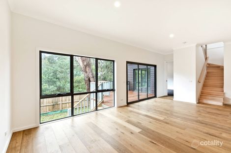 Property photo of 2/26 Raglan Road Research VIC 3095