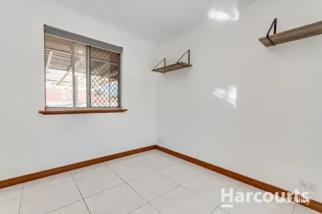 Property photo of 5B Brecon Place Wanneroo WA 6065
