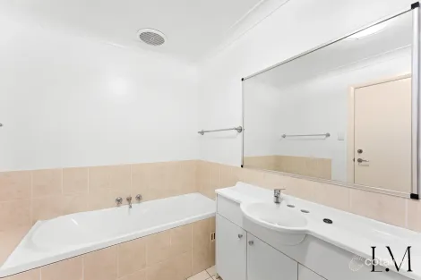 Property photo of 8/14 The Lane Maryville NSW 2293