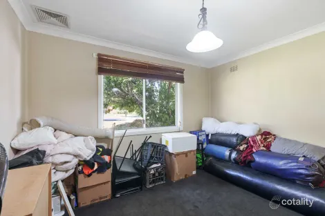 Property photo of 57 Adina Crescent Orange NSW 2800