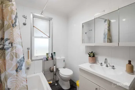 Property photo of 57 Adina Crescent Orange NSW 2800