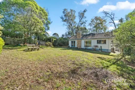 2 Kiloran Ave, Kilsyth, VIC 3137