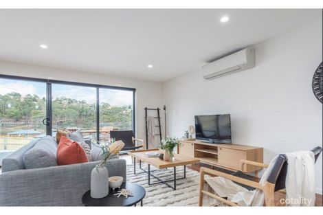 Property photo of 2/9 Chaucer Road Lenah Valley TAS 7008