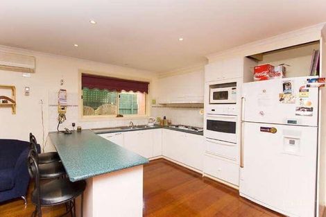 Property photo of 9 Phoenix Court Roxburgh Park VIC 3064
