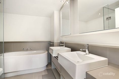 Property photo of 804/9 Waterside Place Docklands VIC 3008