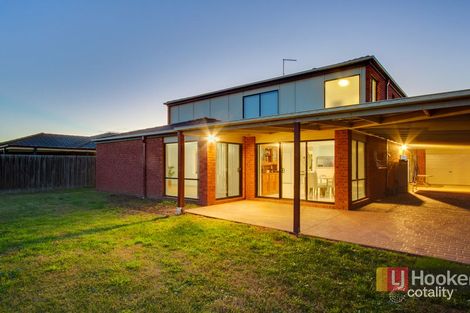 Property photo of 18 Osmington Circle Narre Warren South VIC 3805