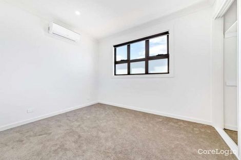 Property photo of 2/18 Fraser Street Glen Waverley VIC 3150