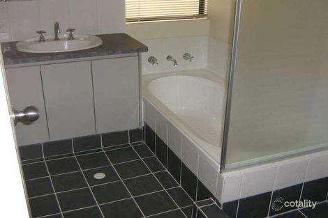 Property photo of 18 Chesterfield Avenue Hocking WA 6065