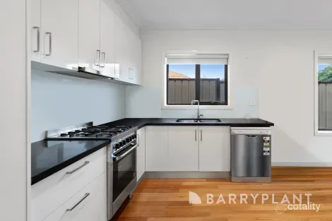 Property photo of 2/80 Errington Road St Albans VIC 3021