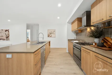 Property photo of 104 Eliot Avenue Doreen VIC 3754