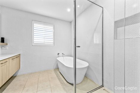 Property photo of 2 Callow Avenue Clyde North VIC 3978