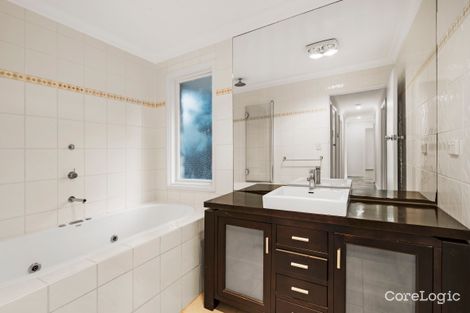 Property photo of 12 Beilby Close Upper Ferntree Gully VIC 3156
