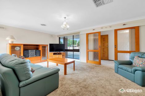 Property photo of 13 Ravenslea Crescent Deer Park VIC 3023