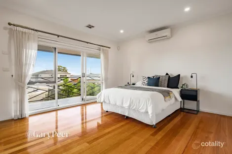 Property photo of 36 Fitzgibbon Crescent Caulfield North VIC 3161