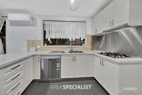 Property photo of 9 Cairns Road Hampton Park VIC 3976