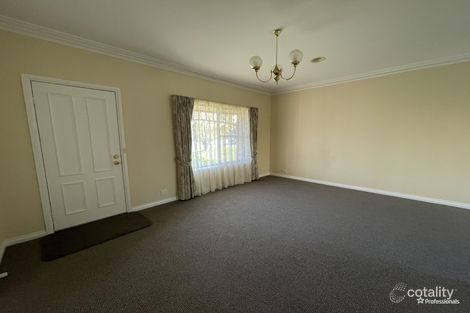 Property photo of 2 Lakeside Court Hamilton VIC 3300