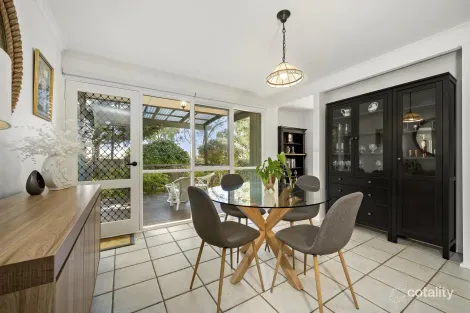 Property photo of 4 McGowen Close Spence ACT 2615