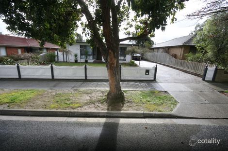 8 Alexander Cres, Ferntree Gully, VIC 3156