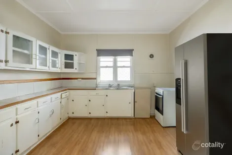 Property photo of 24 Stone Street Wilsonton QLD 4350