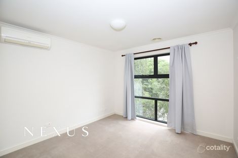 Property photo of 27 Dresden Drive Waterways VIC 3195