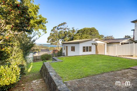 9 St Cloud Cres, Lake Heights, NSW 2502