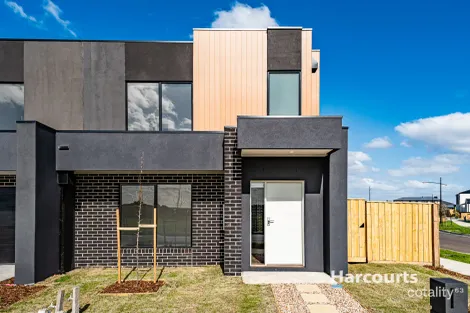 63 CURBRIDGE DR, DONNYBROOK, VIC 3064
