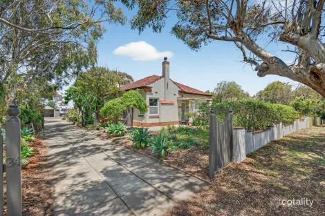 24 SURREY AVE, VICTOR HARBOR, SA 5211