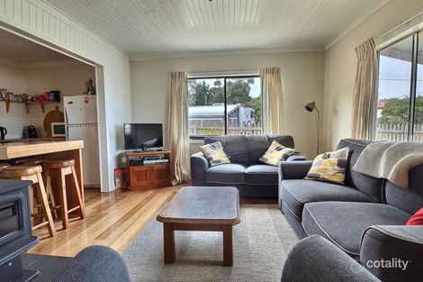 Property photo of 8 Lovering Avenue Verona Sands TAS 7112