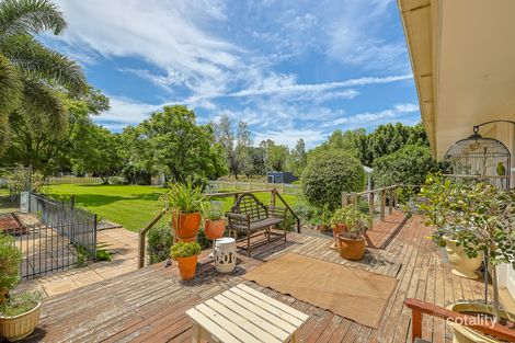 Property photo of 25 Braeside Road Emerald QLD 4720