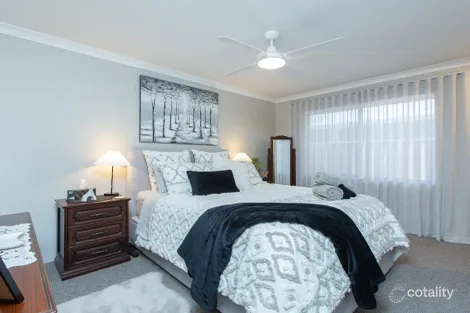 Property photo of 11 Glenelg Drive Millbridge WA 6232