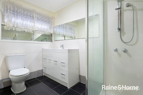 Property photo of 5 Bourke Road Cranbourne VIC 3977