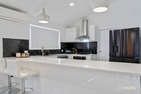 Property photo of 108 Mount Warren Boulevard Mount Warren Park QLD 4207