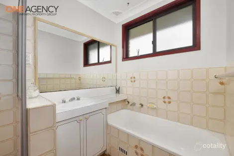 Property photo of 21 Bainbridge Avenue Ingleburn NSW 2565