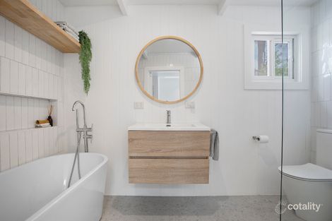 Property photo of 262 Lakedge Avenue Berkeley Vale NSW 2261