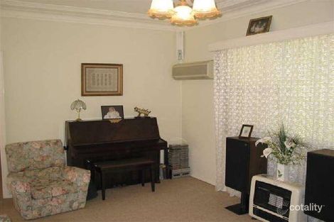 Property photo of 11 Guam Street Shortland NSW 2307