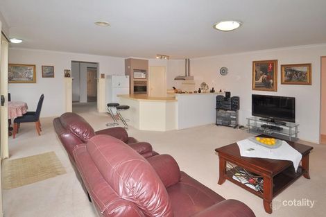 Property photo of 8 Cuthbert Place Burnside VIC 3023