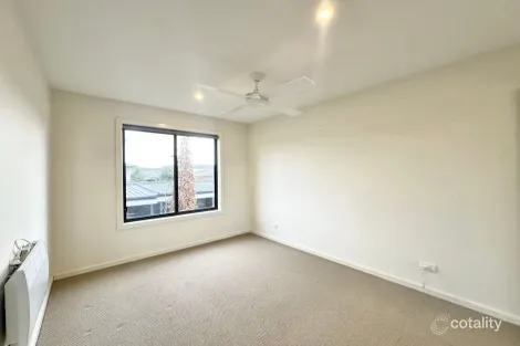 Property photo of 3 Channel Walk Craigieburn VIC 3064