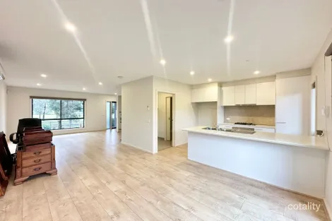 Property photo of 3 Channel Walk Craigieburn VIC 3064