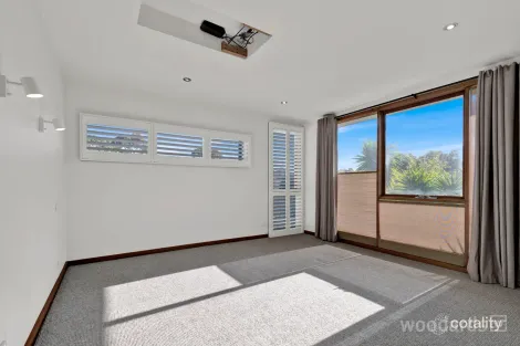 Property photo of 11 Heysen Grove Doncaster East VIC 3109