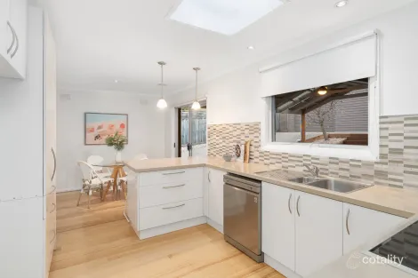 Property photo of 33 Brassey Avenue Highton VIC 3216