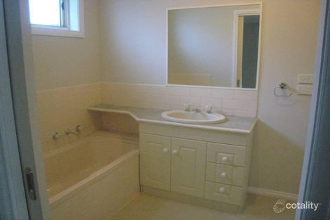 Property photo of 2/5 Whitby Street Reservoir VIC 3073