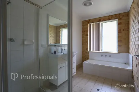 Property photo of 2 Cabble Close Castletown WA 6450