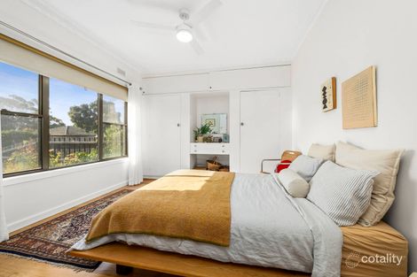 Property photo of 1/9 Quamby Avenue Hamlyn Heights VIC 3215