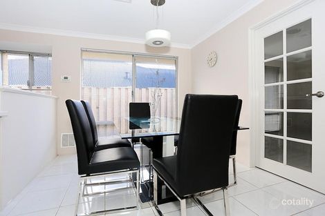 Property photo of 39 Marsdenia Road Halls Head WA 6210